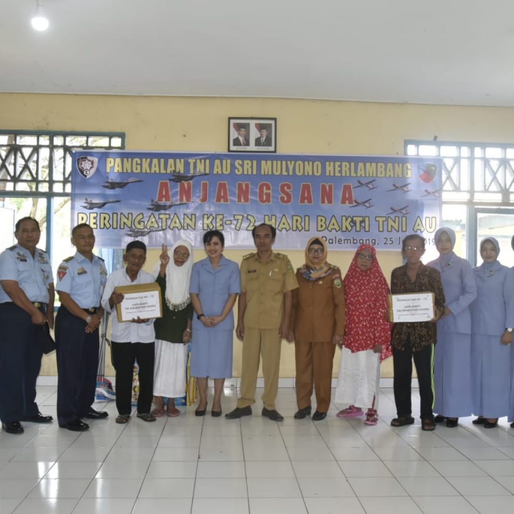 Jelang Hari Bakti 2019, Lanud SMH Gelar Bakti Sosial