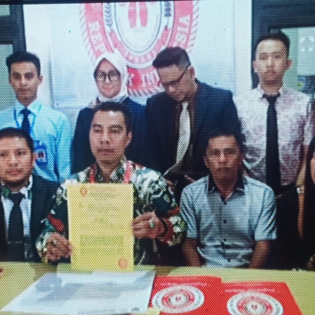 Jadi Tersangka, Orang Tua Obi Frisman Minta Keadilan Kapolri