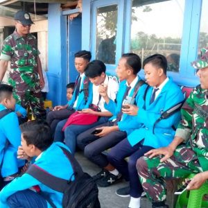 TNI Sebar Virus Anti Nakal di Lokasi TMMD