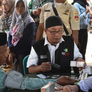 Ratusan Warga Manfaatkan Pengobatan Gratis di TMMD