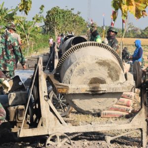 Dorong Penyelesaian Cepat Pembetonan Jalan TMMD