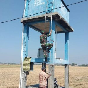Satgas TMMD Ikut Urun Rembug di Pembagian Air Bersih