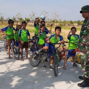 Begitu Gembira Anak – Anak Nikmati Jalan TMMD