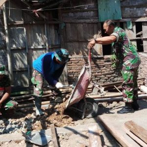 Danramil Yang Menjadi Tauladan di Lokasi TMM Kalikondang