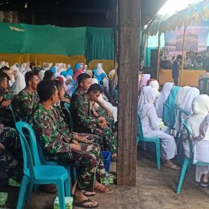 Perkuat Silahturahmi, TNI Satgas Penuhi Undangan Pengajian