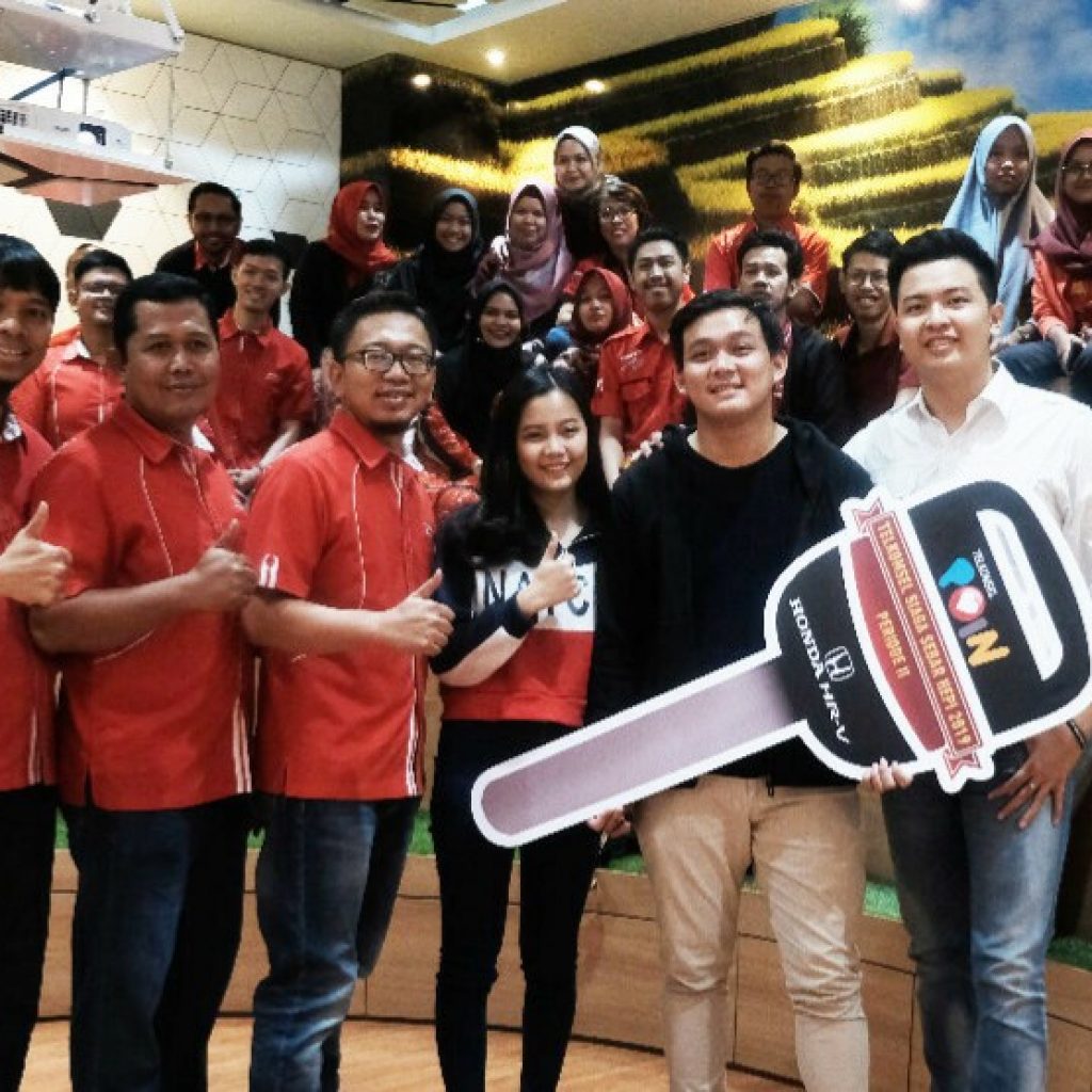 Undian Telkomsel Siaga, Andry Asal Palembang Raih 1 Unit Mobil