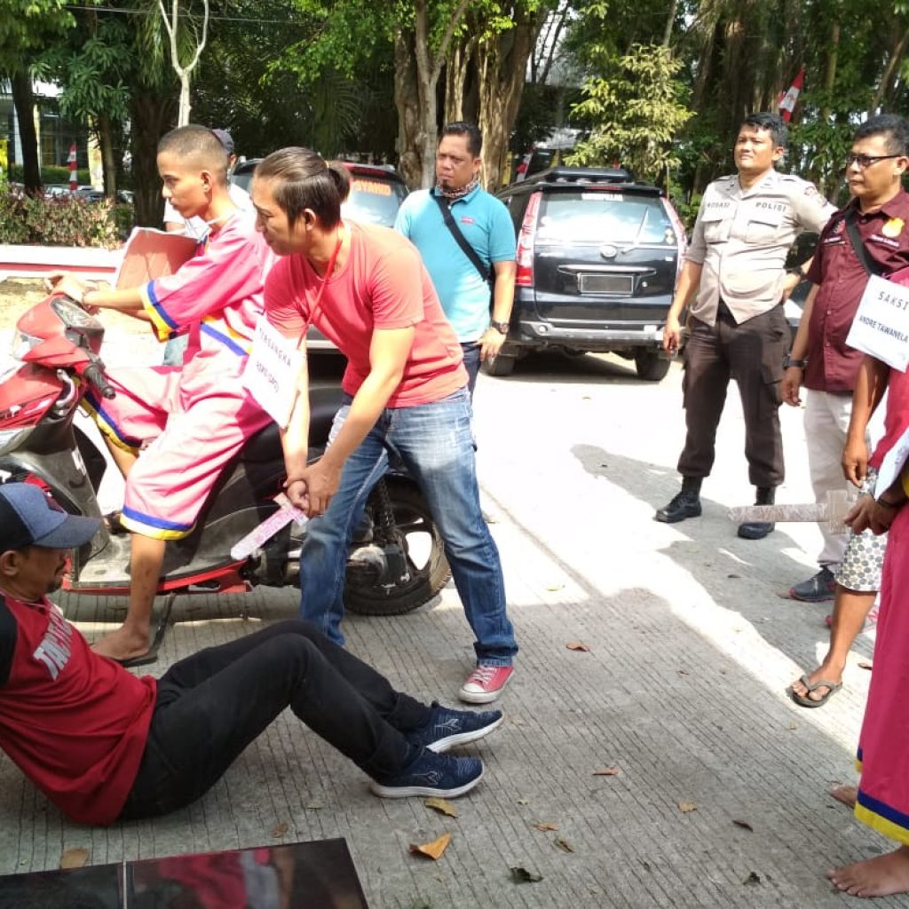 Polisi Gelar Rekonstruksi Pembunuhan Karena Utang Piutang