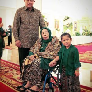 Ibunda SBY Tutup Usia