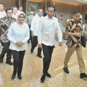 Kunjungi Kantor PLN, Presiden Jokowi: Perbaiki Secepatnya, Jangan Sampai Kejadian Lagi