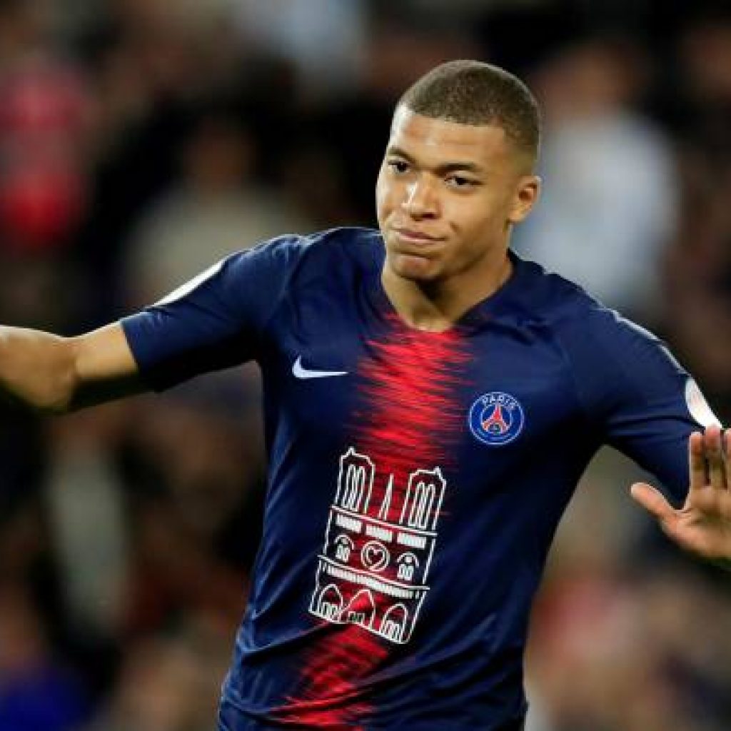 Raphael Varane Ajak Kylian Mbappe Gabung Real Madrid