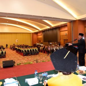 Herman Deru : Lulusan Akbid Harus Menjadi Pelayan Masyarakat yang Baik