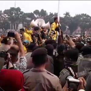 Sampaikan Aspirasi Soal Asap Pada Gubernur, 3 Mahasiswa Terluka