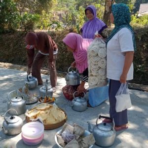 Bangga, Bantu Sediakan Konsumsi Untuk Suksesnya TMMD