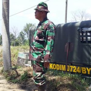 Danramil Yang Terus Berada di Lokasi TMMD