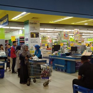 PIM Gelar Belanja Dengan Bawa Pulang Motor