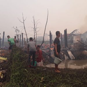 Kebakaran Hebat di Karang Anyar Ludeskan 50 Unit Rumah