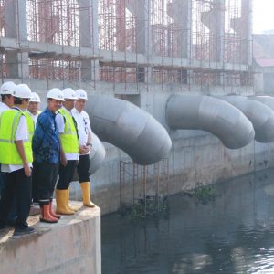 Harnojoyo Tinjau Perkembangan Proyek Pompanisasi Sungai Bendung