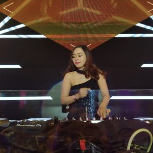 Renny Sharon Kagum Dengan theVenus Golden Hall Palembang