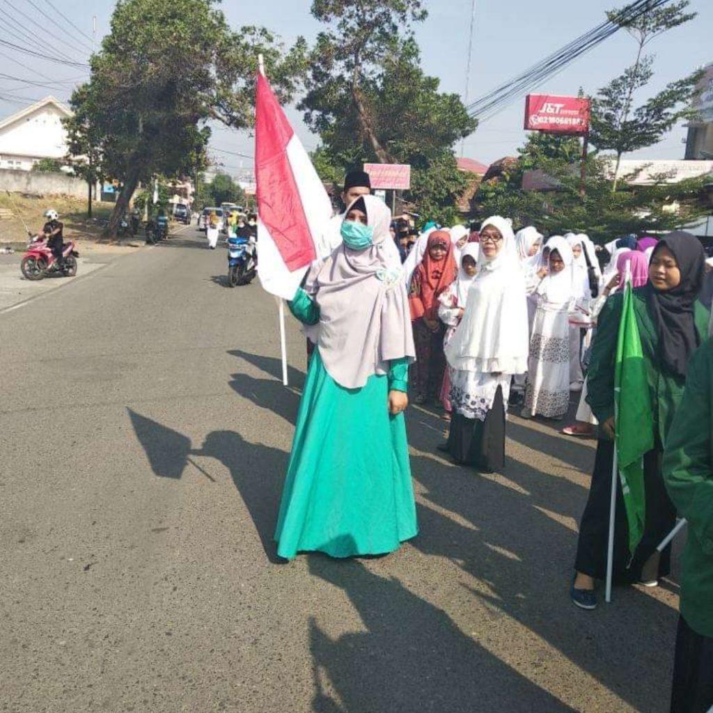 Wabup Lahat Lepas Jalan Santai Peringati Hari Santri Nasional