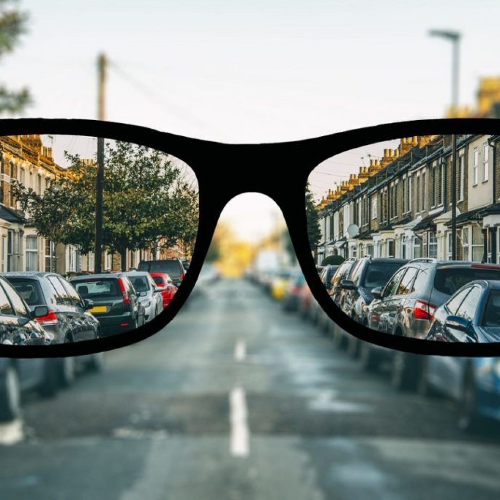 10 Penyebab Mata Buram, dari Rabun Hingga Retina Lepas