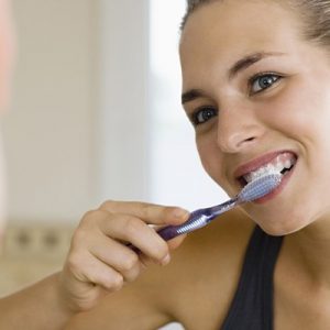 Idealnya, Harus Berapa Kali Menyikat Gigi dalam Sehari?