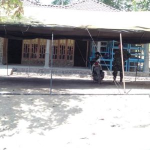 Layanan KB dan Pengobatan Gratis di Penutupan TMMD