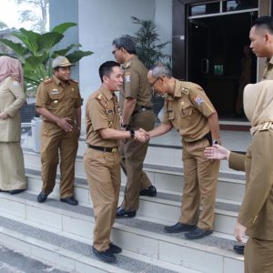Ratu Dewa Hadir Di Apel Pagi Disdukcapil Kota Palembang