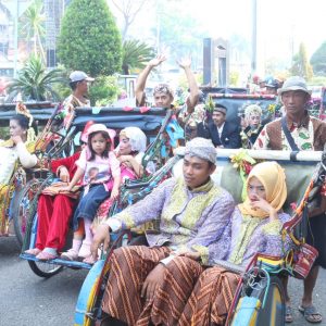 Pemkot Palembang Gelar Nikah Massal, Fitrianti Agustinda : Selamat Kalian Sah Dimata Hukum