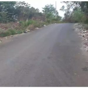 Sampah Berserakan di Sepanjang Jalan, Warga Minta Pemerintah Bertindak