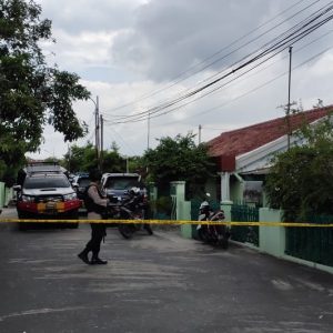 Gegerkan Warga Komplek TNI, Gegana Musnahkan Tas yang Diduga Bom