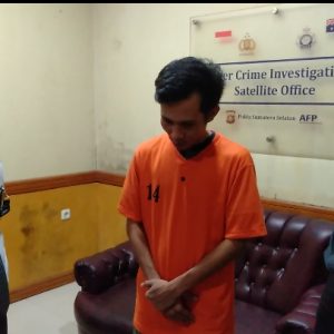 Dengan Seragam Polisi, Pria Ini Tega Memeras Uang Para Wanita