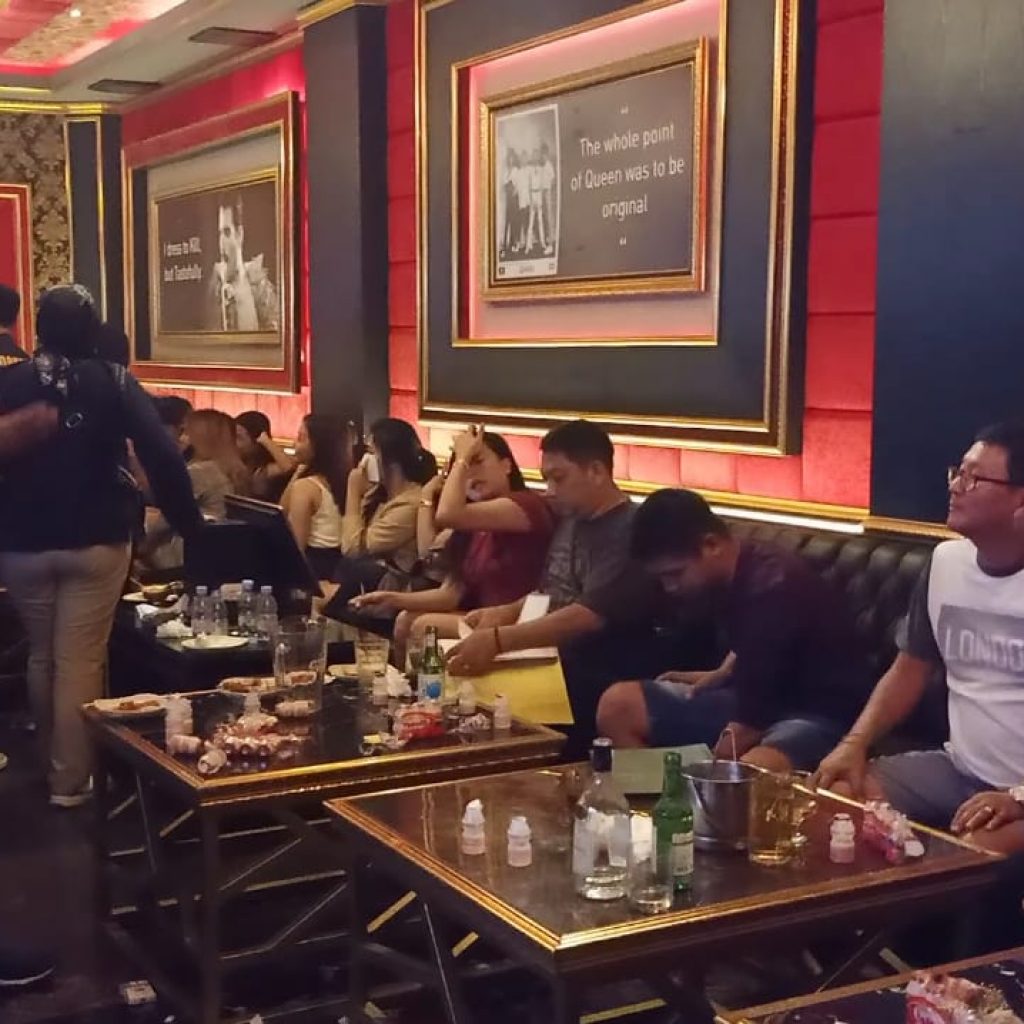 Tempat Karoke Mewah kompleks Transmart Dirazia, Petugas Lakukan Tes Urine