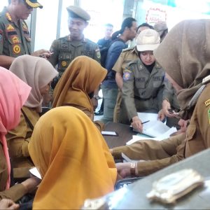 Berkeliaran Pada Jam Kerja, Pol PP Jaring Puluhan ASN di Sumsel