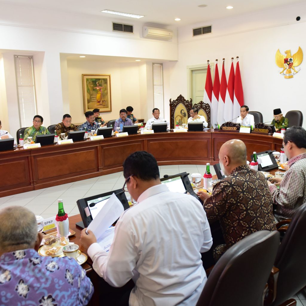 Hindari Turun Mutu, Jokowi Minta Manajemen Pengelolaan Cadangan Beras Dibenahi