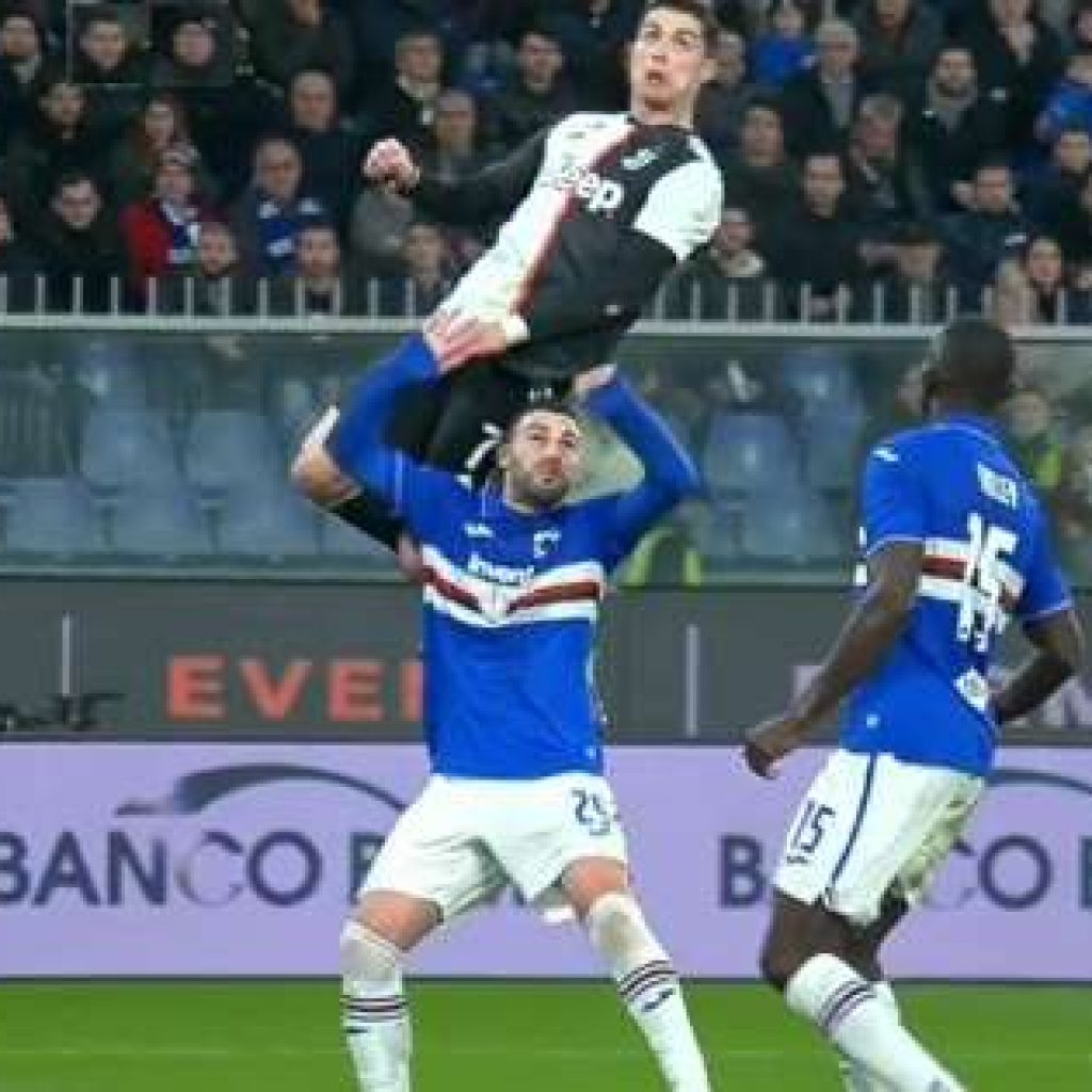 Cristiano Ronaldo, Melompat 2,56 Meter dan Mencetak Gol