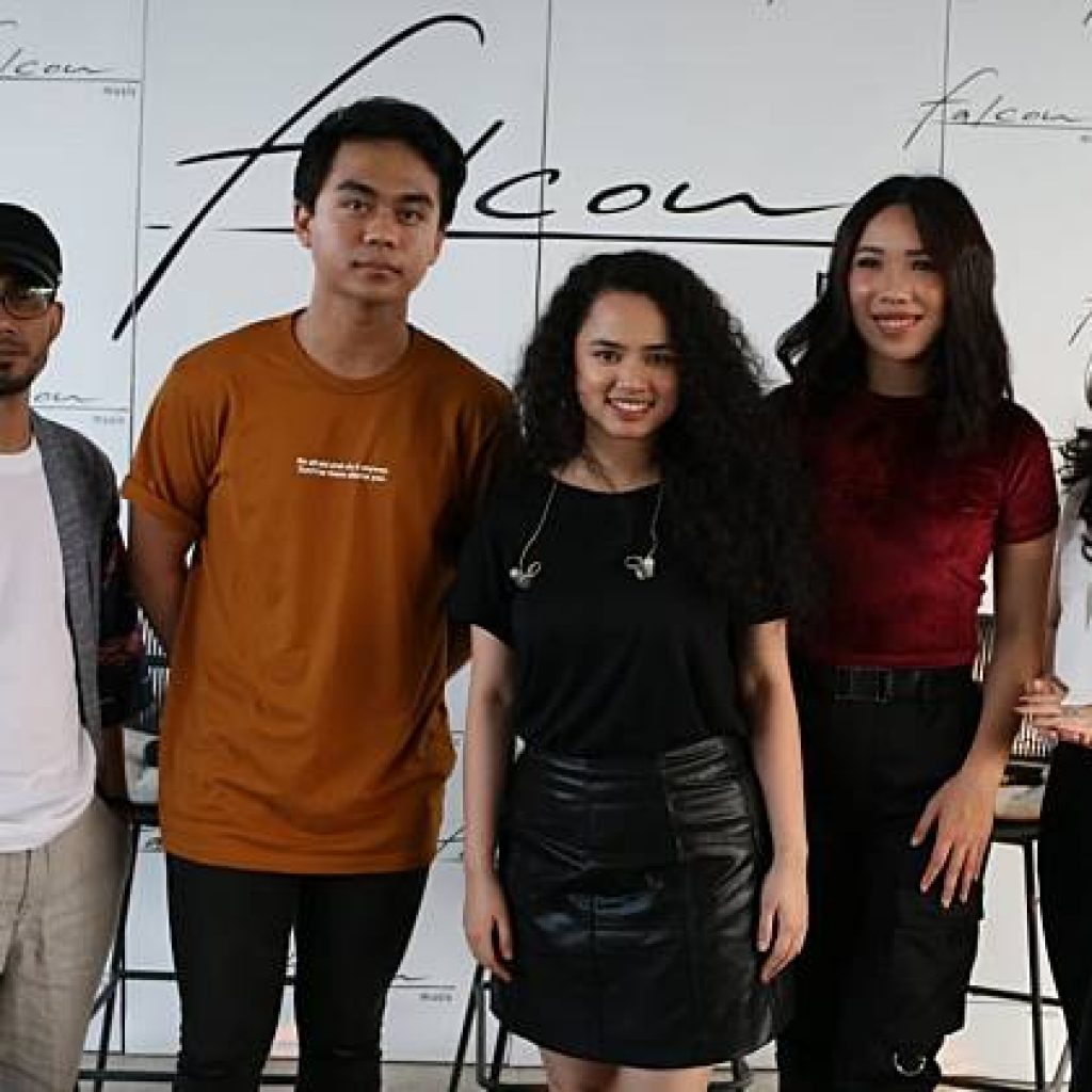 Lima Single Penyanyi Di Rilis Falcon Secara Bersamaan
