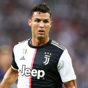 Ronaldo Bisa Pecahkan 100 Masalah Juventus