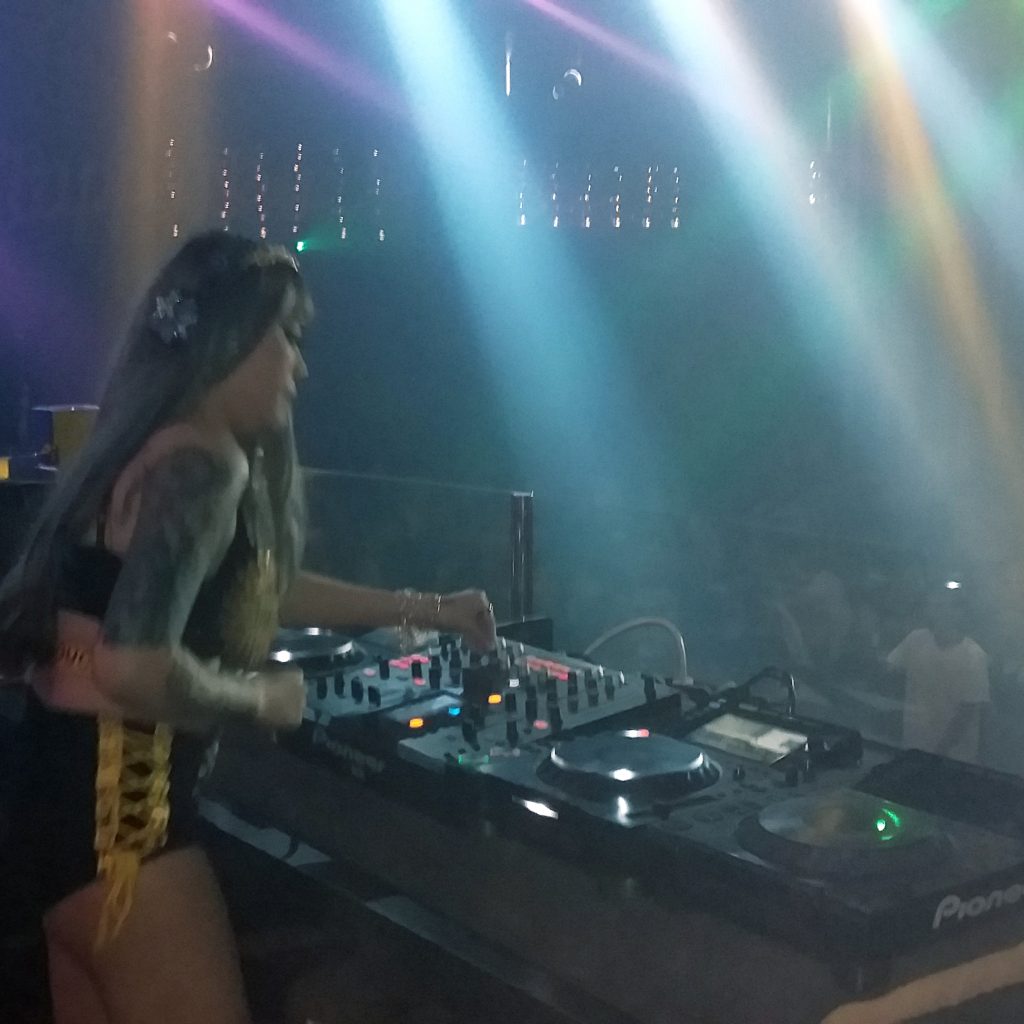 Meriahkan Malam Tahun Baru, CacaChen Goyang TheVenus Palembang