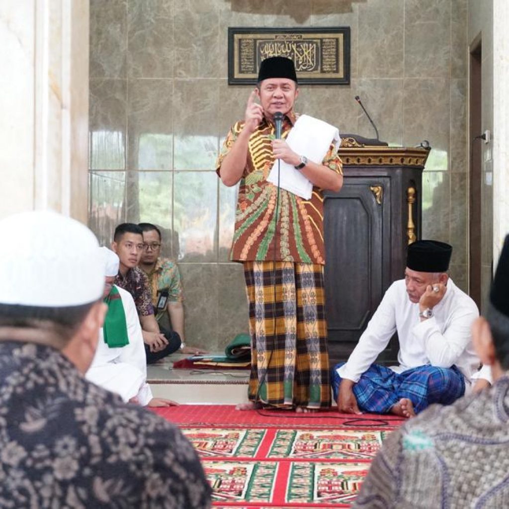 Herman Deru Tepati Janji Politik, 1000 Ustad dan Ustadzah Diberi Honor 