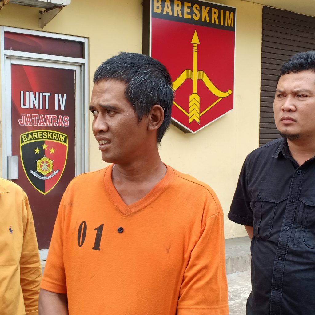 Cemburu Buta, David Bacok Anggota Polairud