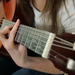 Bagaimana Caranya,Menghilangkan Trauma dengan Musik ?