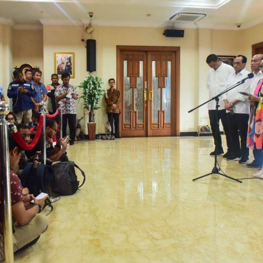 Mulai Rabu Pukul 00.00, Pemerintah Tutup Sementara Penerbangan Dari dan Ke Tiongkok