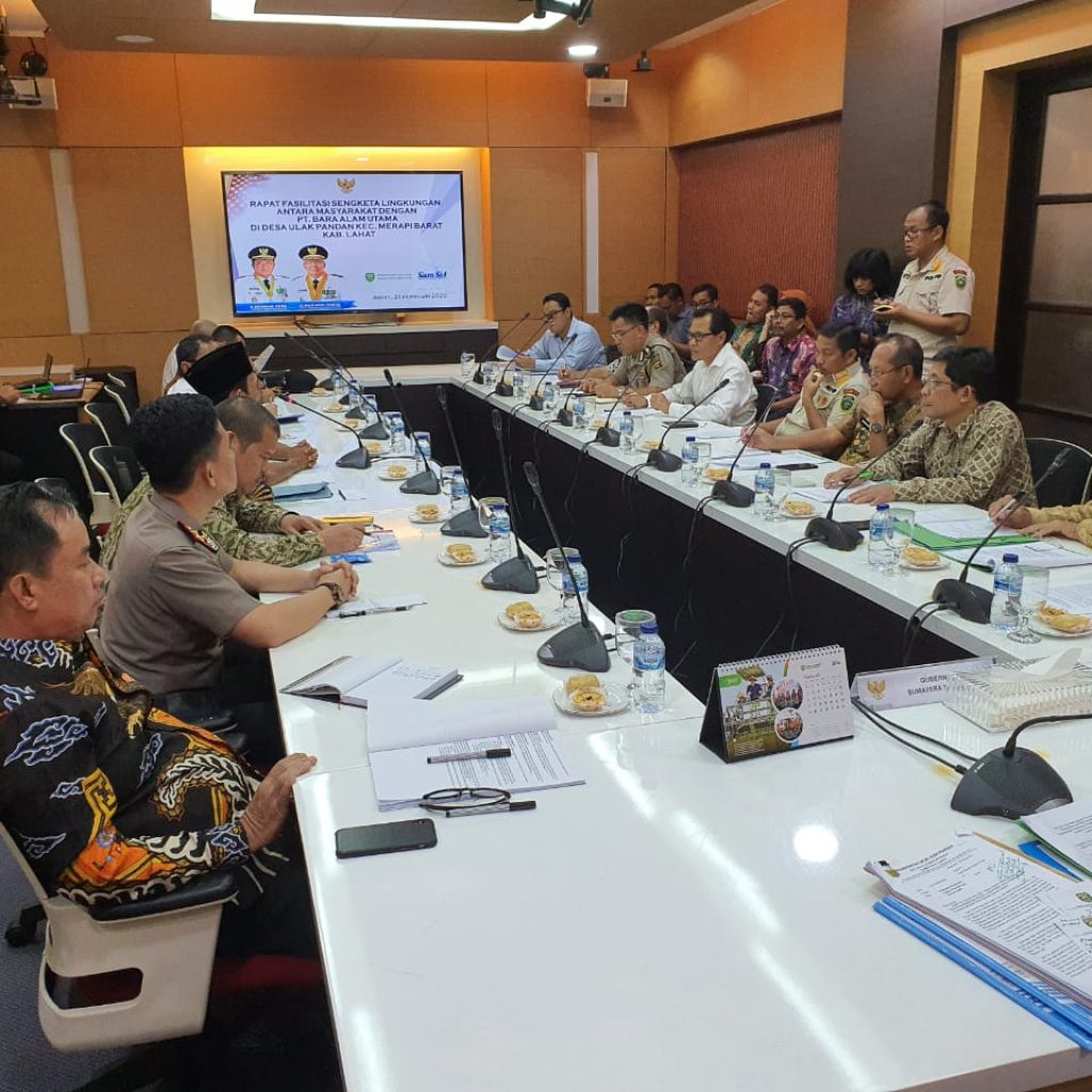 Gubernur Sumsel Mediasi Sengketa Antara PT BAU dan Warga Desa Ulak