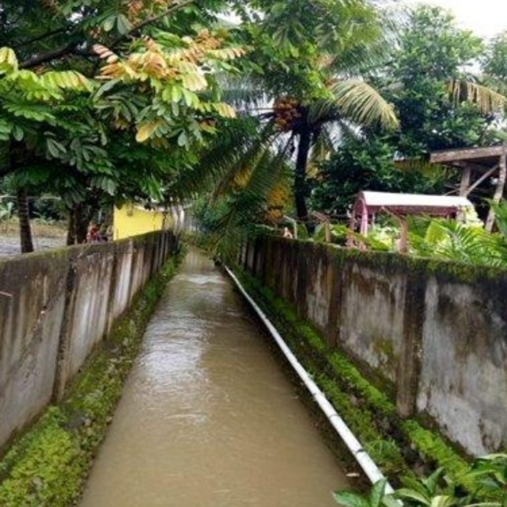 Warga Lahat Diminta Jangan Buang Sampah di SPAL, Cegah Banjir