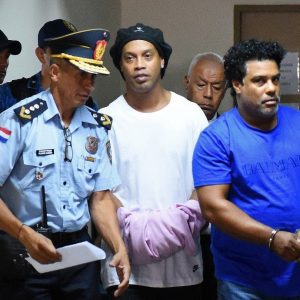 Bantahan Messi Akan Keluarkan Uang,Bantu Pembebasan Ronaldinho