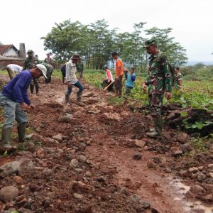 TMMD Reg 107 di Cintai Masyarakat dan Wujudkan Kebersamaan