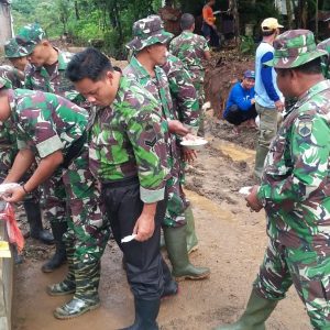 Makanan Gratis Dari Warga,Di Lokasi Pra TMMD