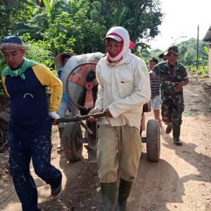 Meringankan Beban Warga Dengan Jalan yang Bagus Bersama TMMD
