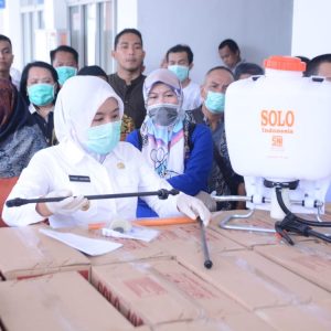 Pemkot Palembang Lakukan Penyemprotan Disinfektan di Sejumlah Titik Area Publik