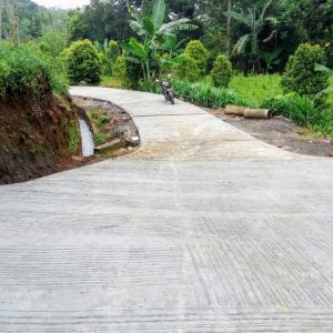 Jalan Penghubung Pada Proyek TMMD Akan Angkat Nilai Harga Jual Tanah Di Desa Kedungsari